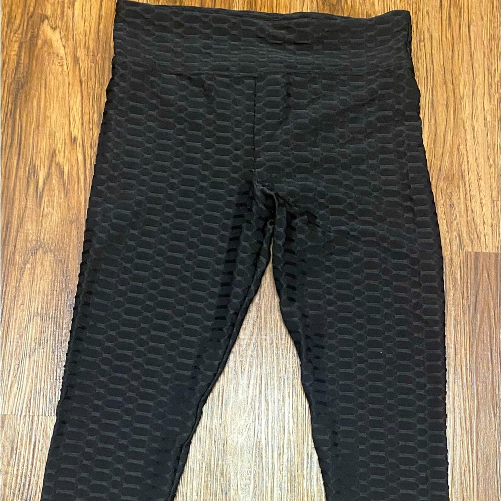 Never worn Regular Black Pattern Leggings